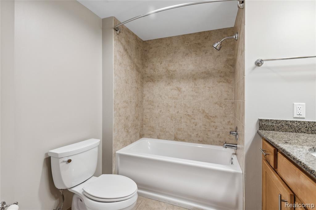525 W Lafayette, 17D, Detroit, MI 48226 — Photo 17