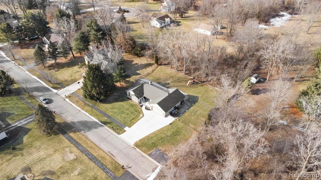 4025 PRESIDENTIAL Way, Highland, MI 48356 — Photo 4