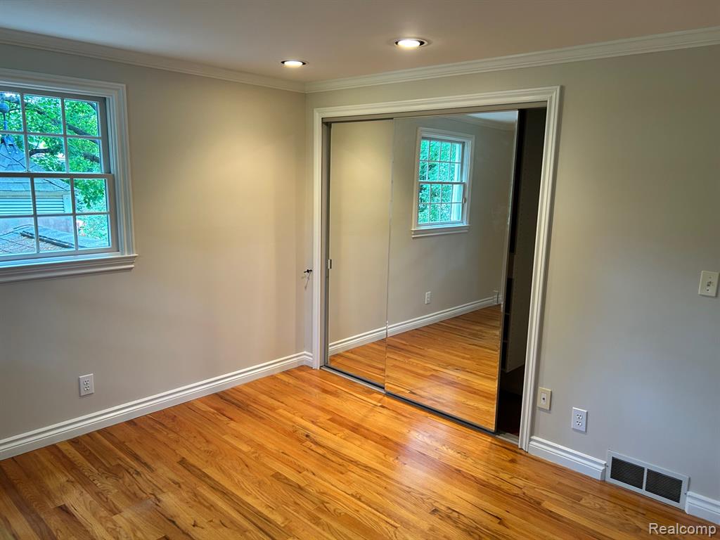 5352 W Doherty Drive, West Bloomfield, MI 48323 — Photo 11