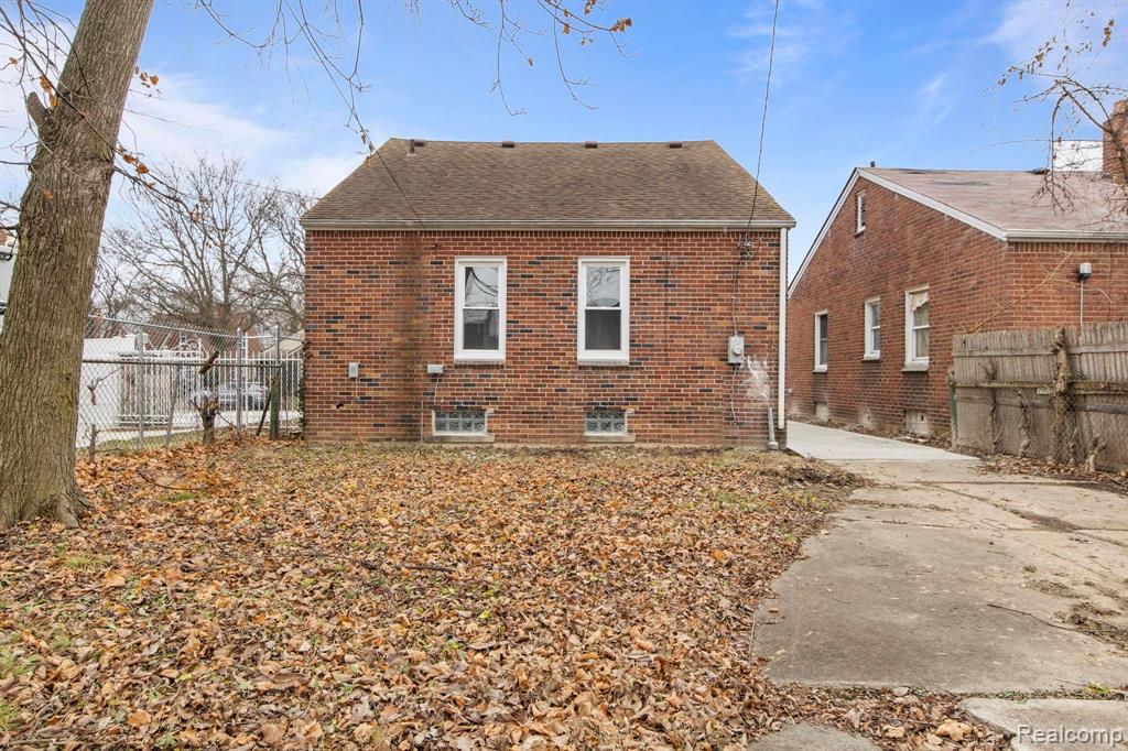 8131 COYLE Street, Detroit, MI 48228 — Photo 25