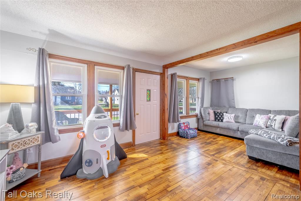 6123 Lapeer Road, Burton, MI 48509 — Photo 8