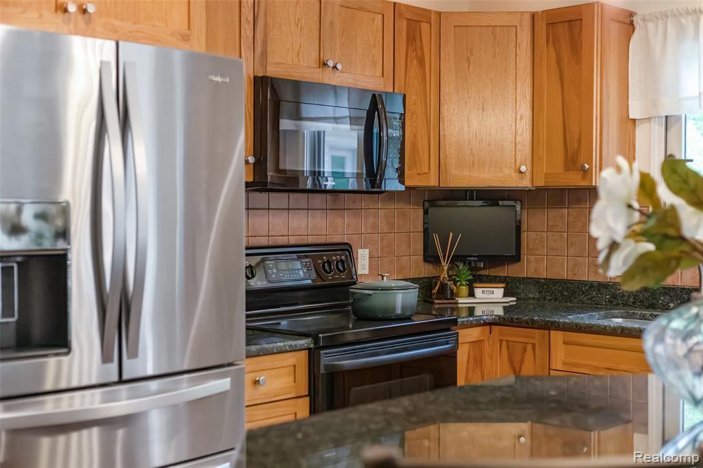 4230 Mill Lake Road, Lake Orion, MI — Photo 20