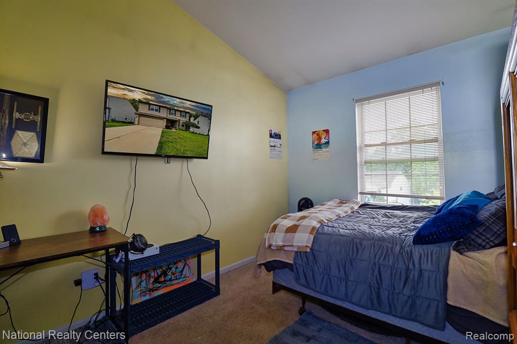 5626 Lockwood Drive, Waterford, MI 48329 — Photo 18