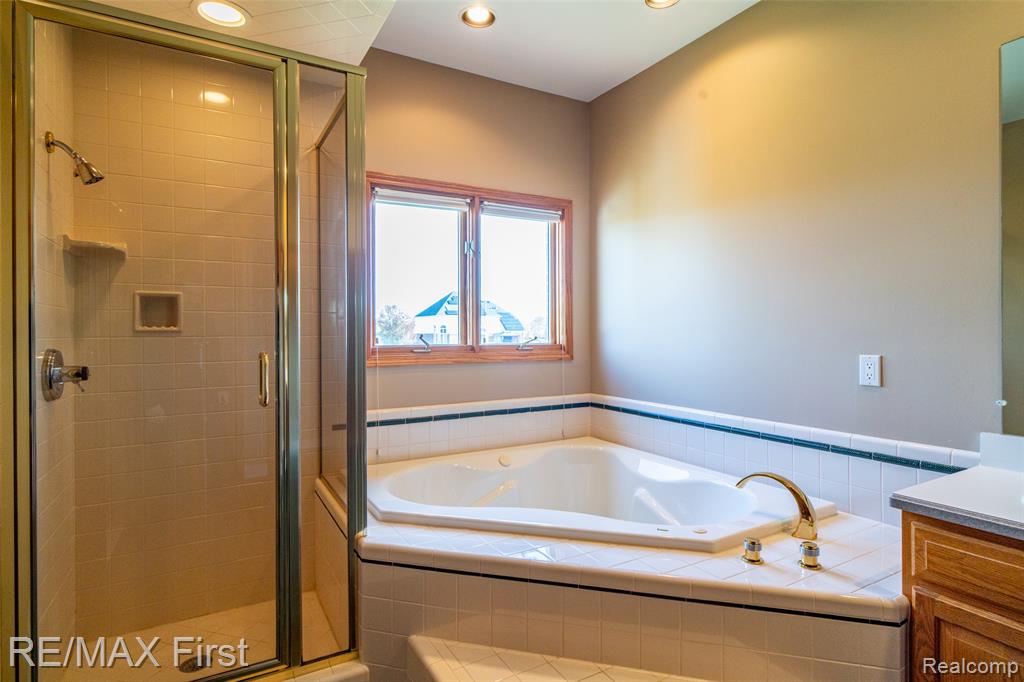 47368 Dove Court, Shelby Twp, MI 48315 — Photo 28