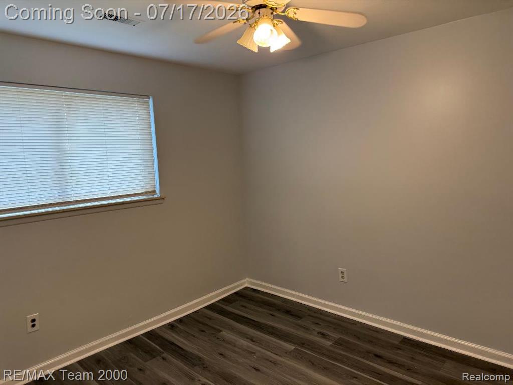 3912 S Gulley Road, Dearborn Heights, MI 48125 — Photo 9