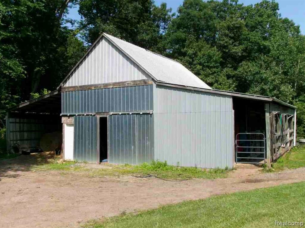 4441 Mack Road, Howell, MI 48855 — Photo 17