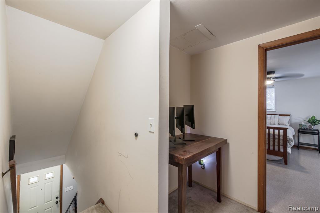 5368 LAPEER Road, Burton, MI 48509 — Photo 20