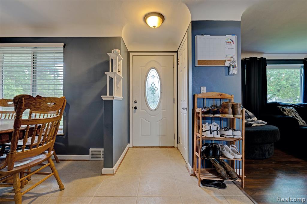 4127 N State Road, Davison, MI 48423 — Photo 3