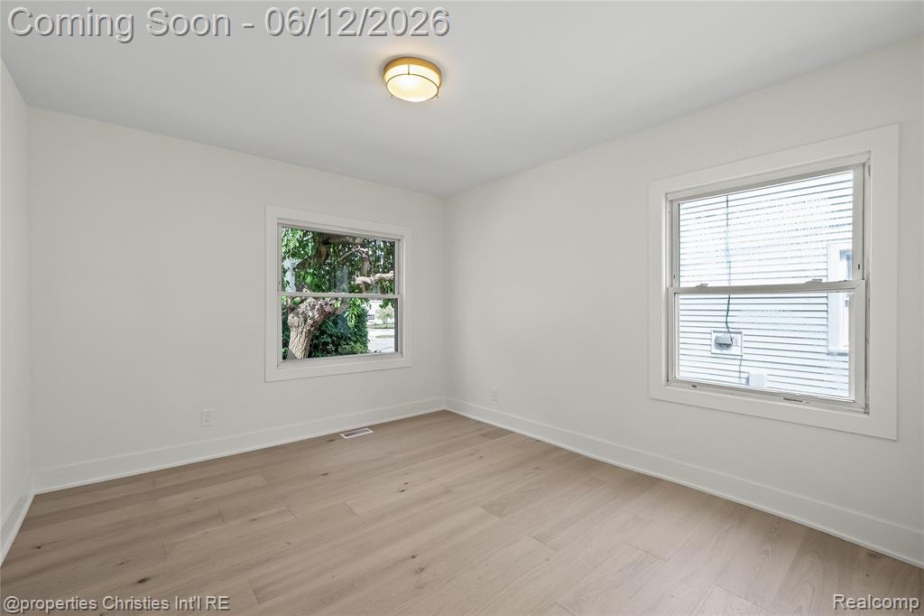 22502 Beach Street, Saint Clair Shores, MI 48081 — Photo 9