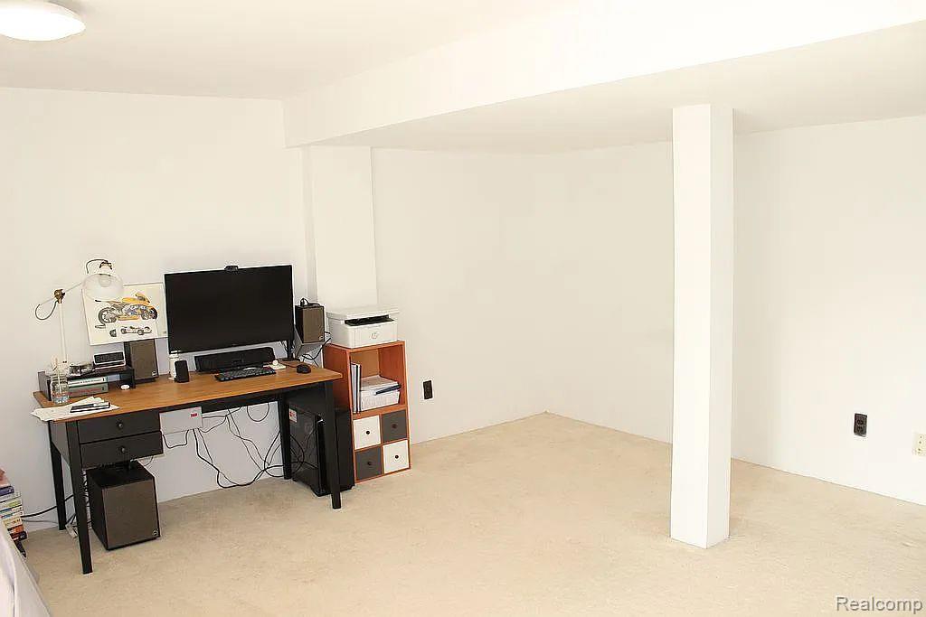 950 NEW HAVEN Court, Northville, MI 48167 — Photo 10