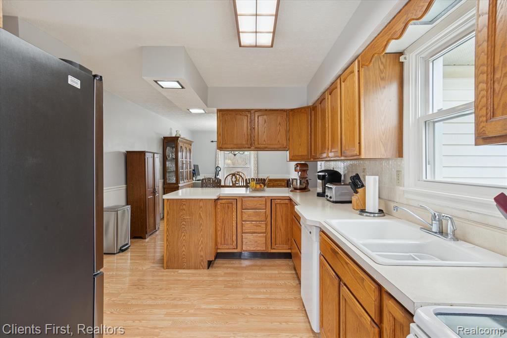 6550 Hitchingham Road, Ypsilanti, MI 48197 — Photo 15