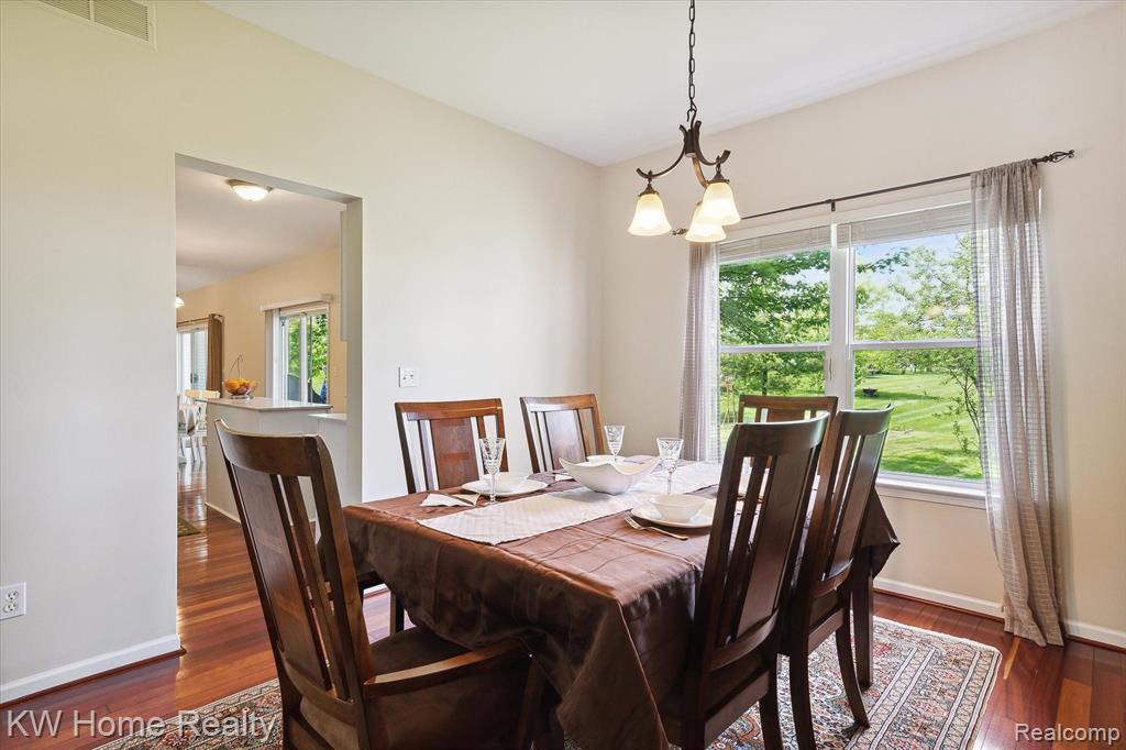 4672 NUTMEG Drive, Ypsilanti, MI 48197 — Photo 13
