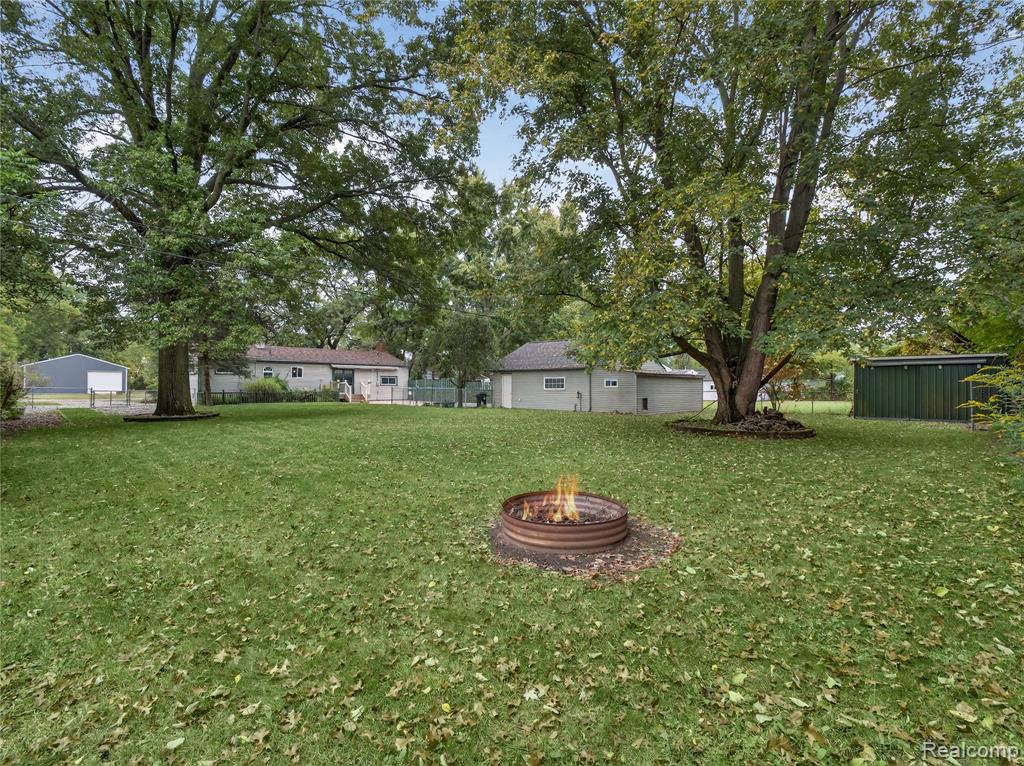 43801 Burtrig Road, Van Buren, MI 48111 — Photo 40
