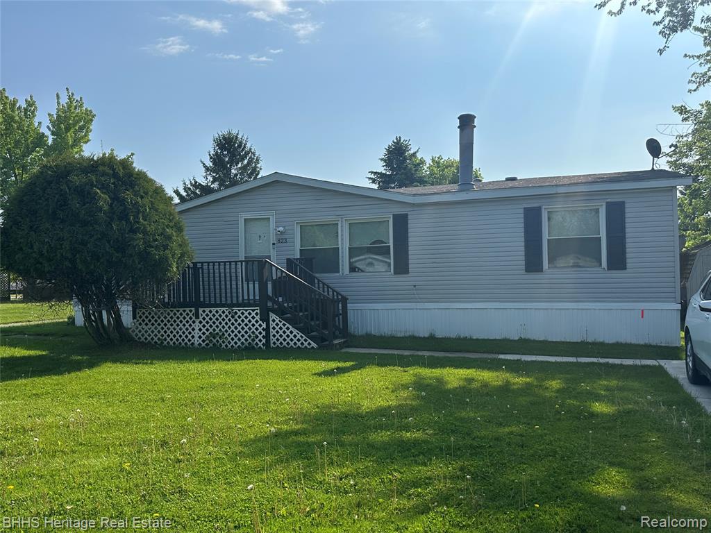 823 Linden, Fowlerville, MI 48836 — Photo 15