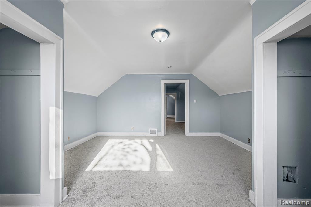 2657 Botsford Street, Hamtramck, MI 48212 — Photo 32