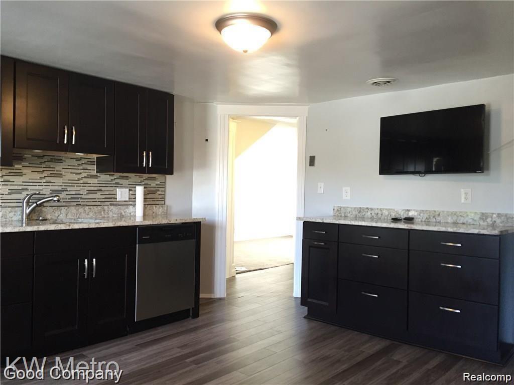 525 E 5TH Street, Royal Oak, MI 48067 — Photo 4