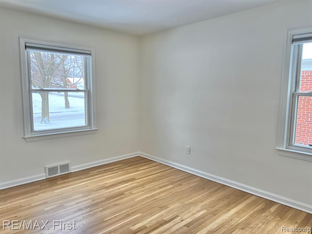 4516 Robinwood Avenue, Royal Oak, MI 48073 — Photo 14