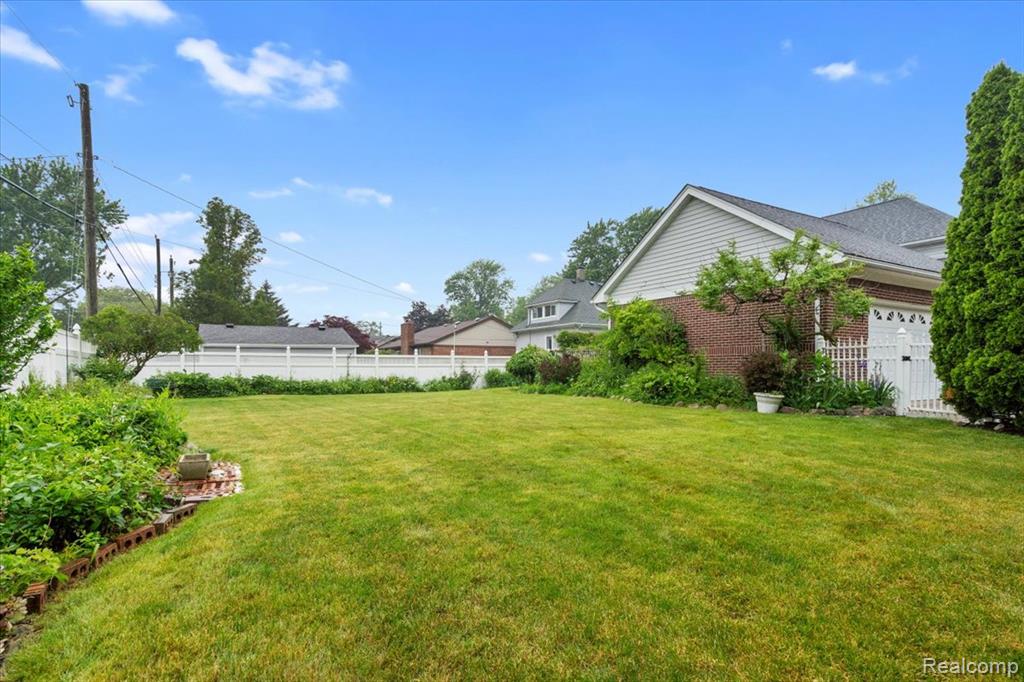 501 Plum Street, Wyandotte, MI 48192 — Photo 40