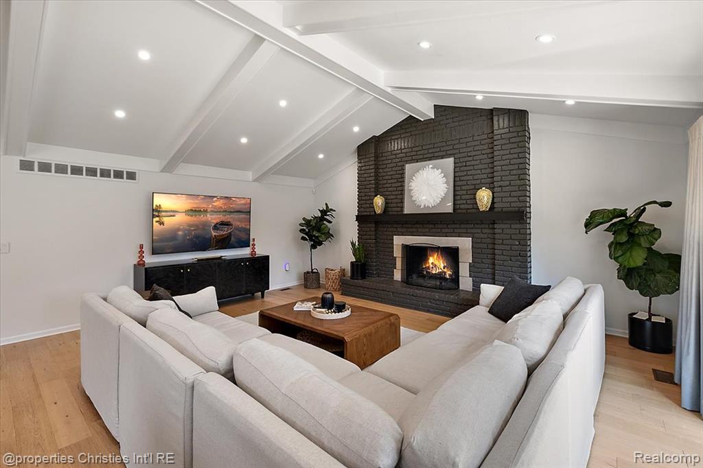 706 Great Oaks Drive, Bloomfield Hills, MI 48304 — Photo 38