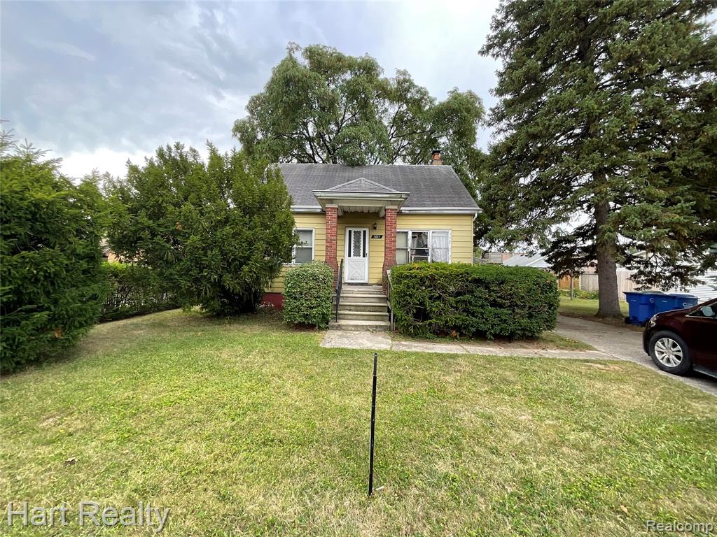 5620 Elmgrove Avenue, Warren, MI 48092 — front exterior