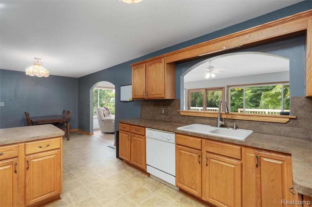 709 Baywood Lane, Davison, MI 48423 — Photo 8