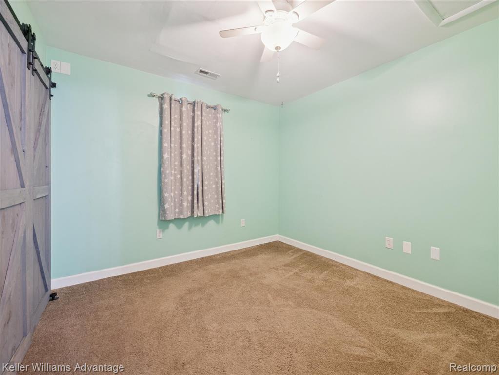 6008 Burroughs Avenue, Sterling Heights, MI 48314 — Photo 16