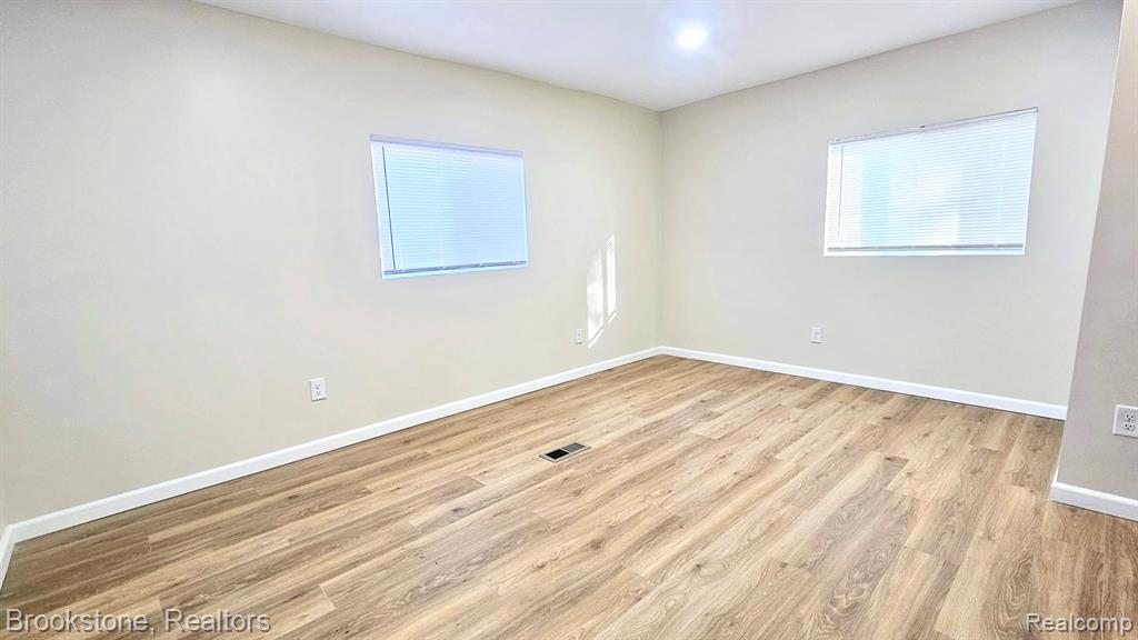 19338 Murray Hill Street, Detroit, MI 48235 — Photo 14