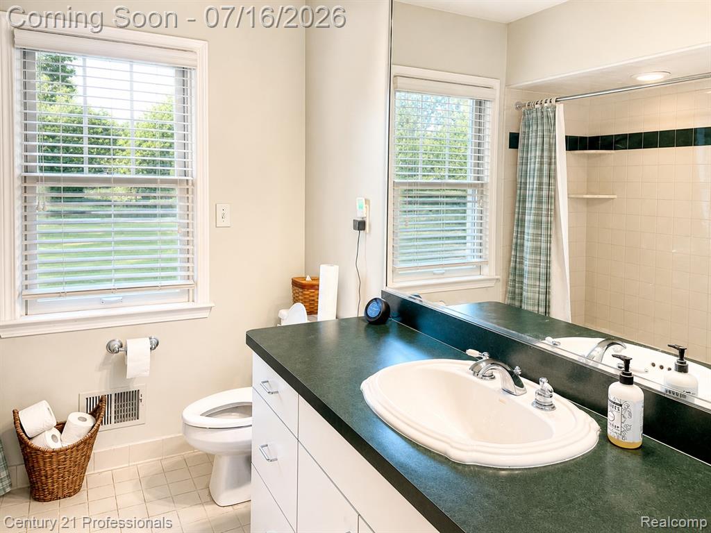 605 Lexington Boulevard, Royal Oak, MI 48073 — Photo 9
