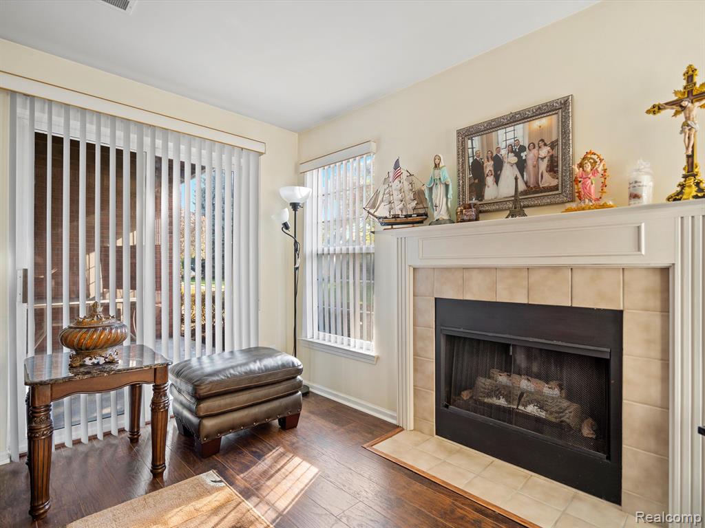 4043 BERKSHIRE Drive, Sterling Heights, MI 48314 — Photo 12