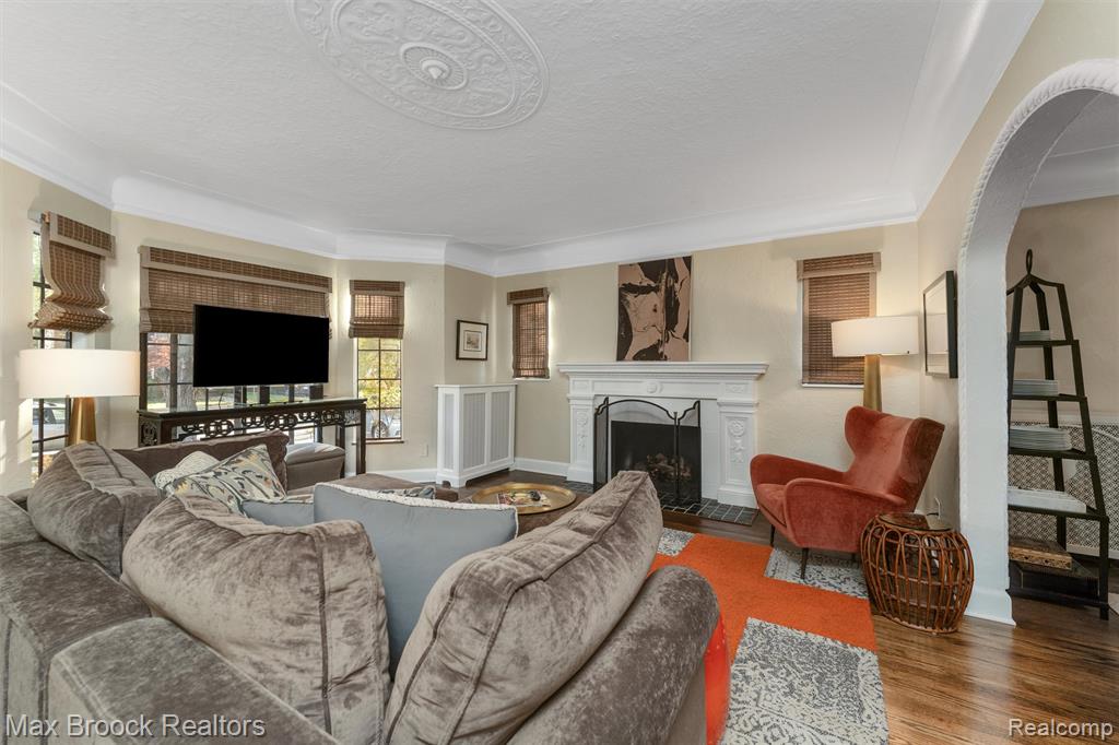 1425 Bedford Road, Grosse Pointe Park, MI 48230 — Photo 5