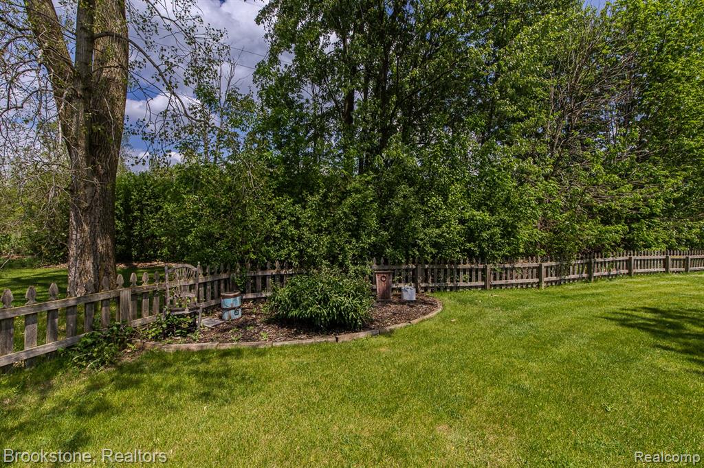 4289 Covey Lane, Grand Blanc, MI 48439 — Photo 60