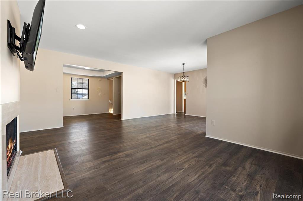 36952 Ridgedale Court, Farmington, MI 48331 — Photo 9