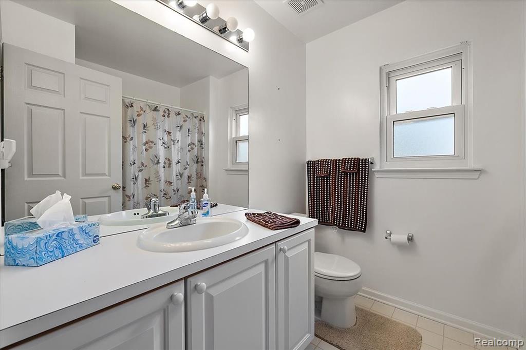 437 Cherry Hills Court, Oxford, MI 48371 — Photo 40