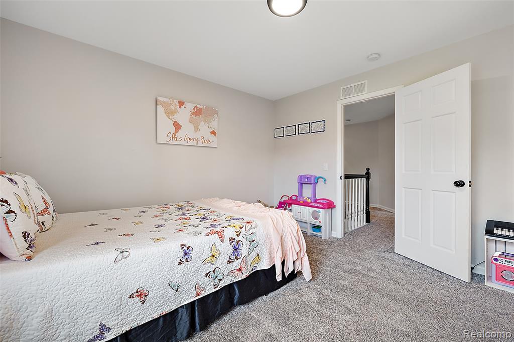 190 Sequoia Lane, Leonard, MI 48367 — Photo 39