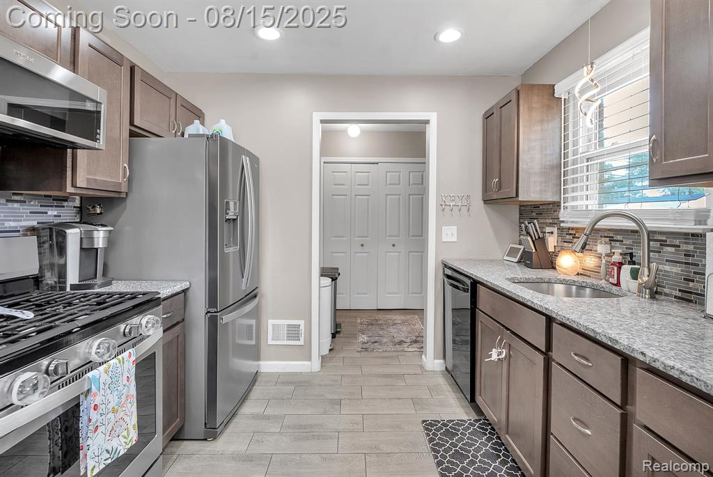 4102 Monroe Street, Dearborn Heights, MI 48125 — Photo 11