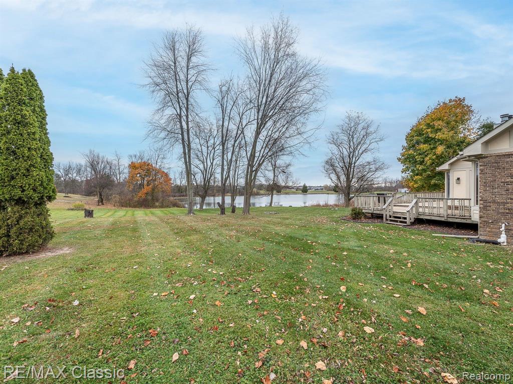 9415 N TERRITORIAL Road, Plymouth, MI 48170 — Photo 30