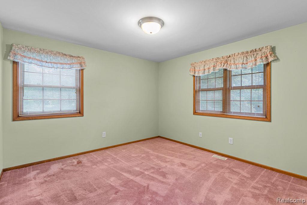 9482 Graytrax Road, Grand Blanc, MI 48439 — Photo 33