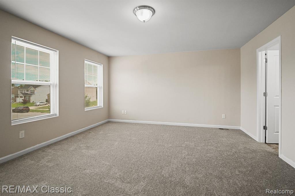 7038 WELLINGTON Lane, Ypsilanti, MI 48197 — Photo 15