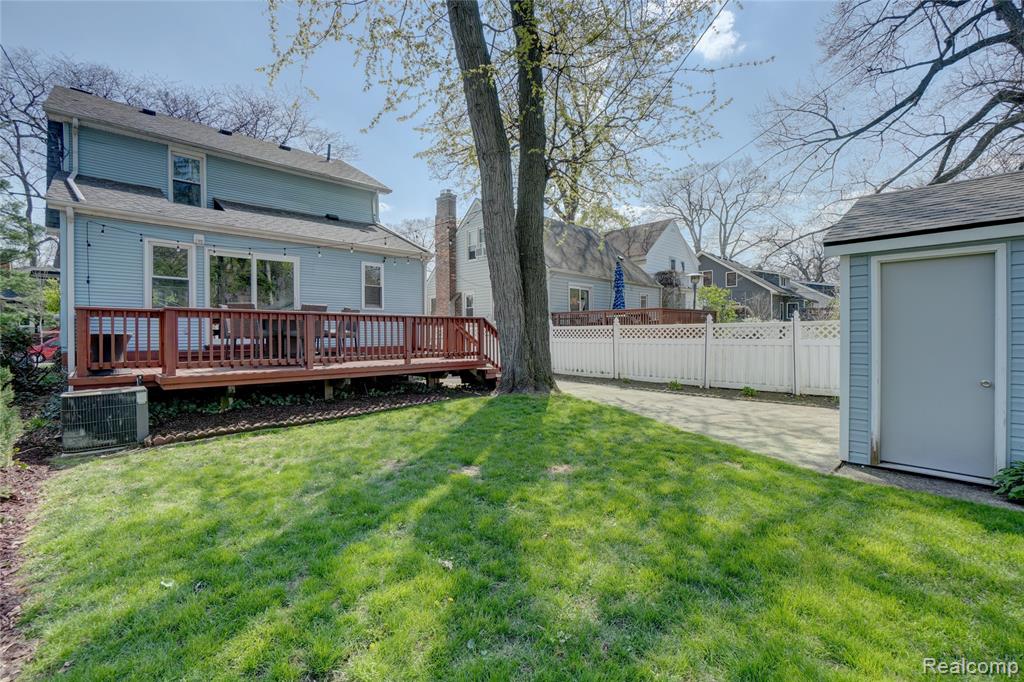 59 Wellesley Drive, Pleasant Ridge, MI — Photo 35