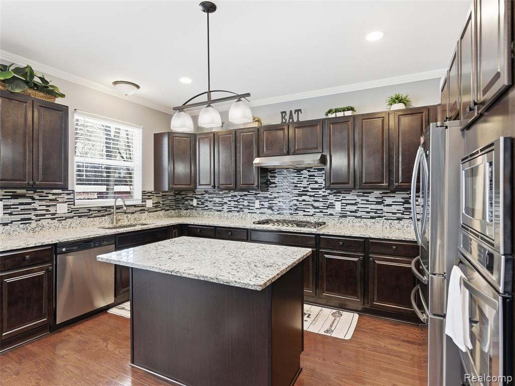 47450 Ellery Lane, Canton, MI 48187 — Photo 24