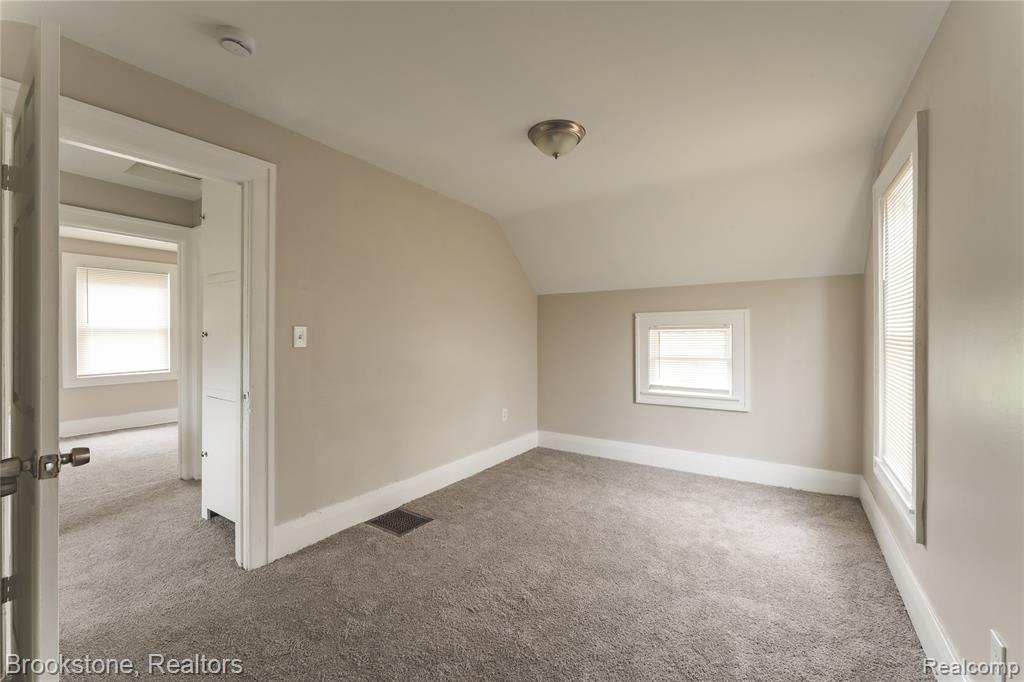 212 Sanderson Avenue, Pontiac, MI 48341 — Photo 16