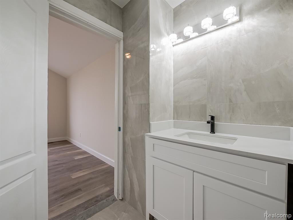 1730 E Woodruff Avenue, Hazel Park, MI 48030 — Photo 32
