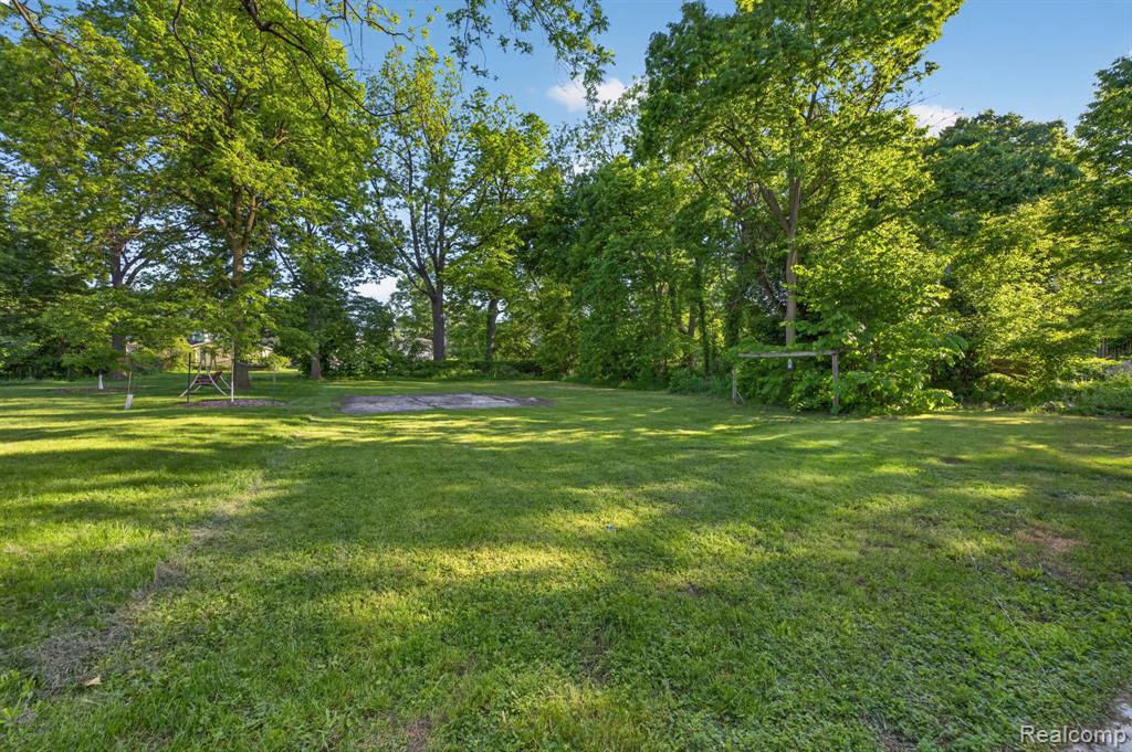 925 W Kalamazoo Street, Lansing, MI 48915 — Photo 7