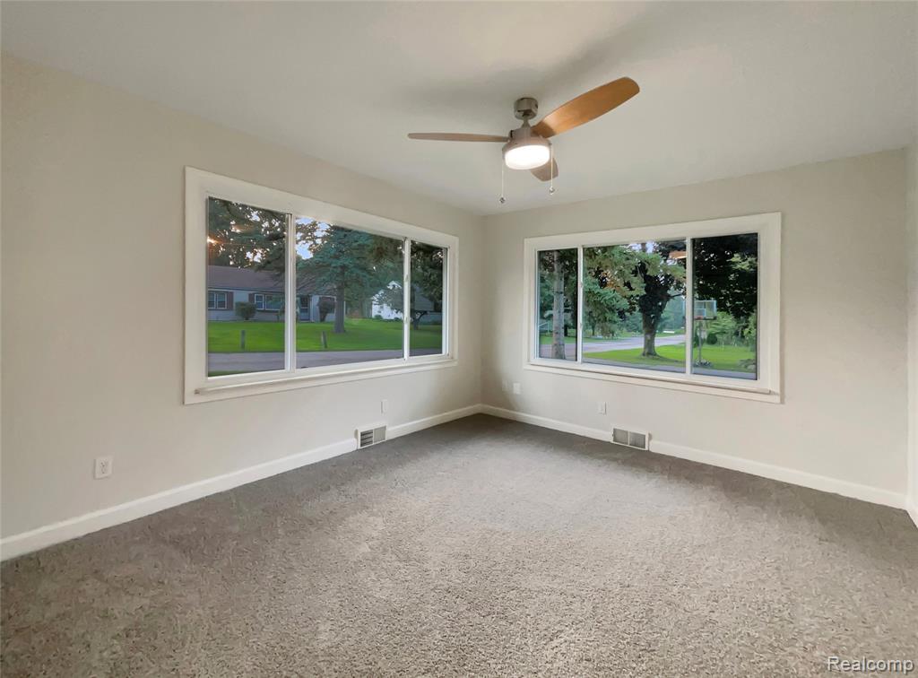26018 Whipple Street, Novi, MI — Photo 5