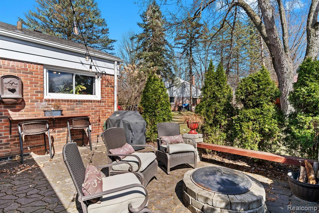 856 THORNTREE, Bloomfield Hills, MI 48304 — Photo 43