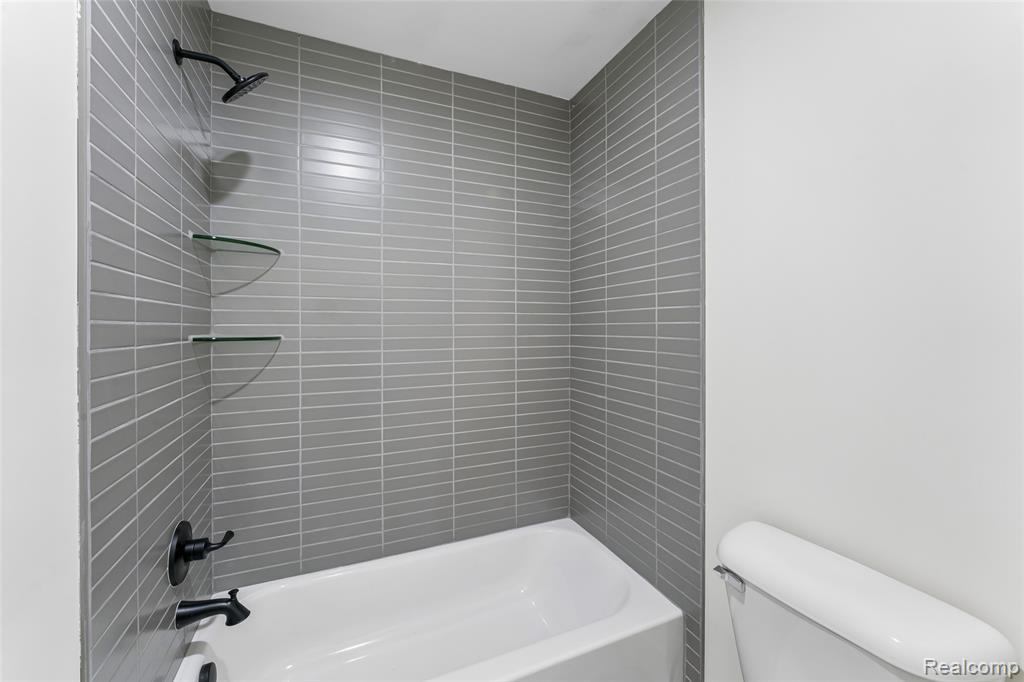 10198 Hunt Drive, Davison, MI 48423 — Photo 39