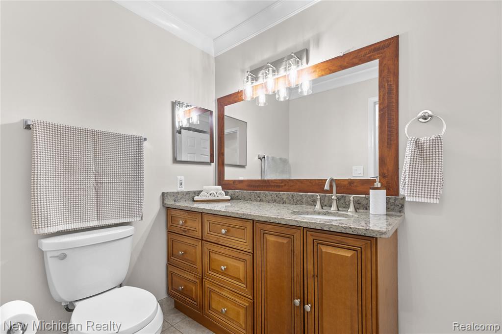 6103 Orchard Lake Road, 201, West Bloomfield, MI — Photo 24