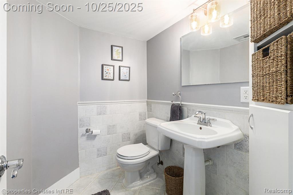829 Duke, Milford, MI 48381 — Photo 16