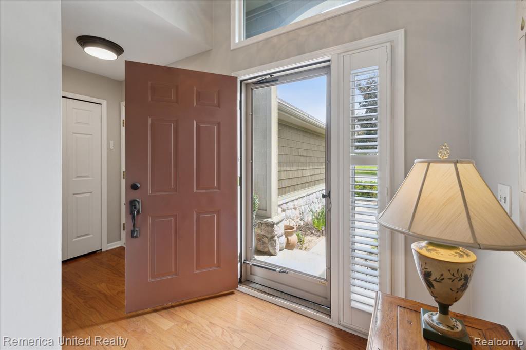 1317 PEPPERGROVE Drive, Brighton, MI 48116 — Photo 7