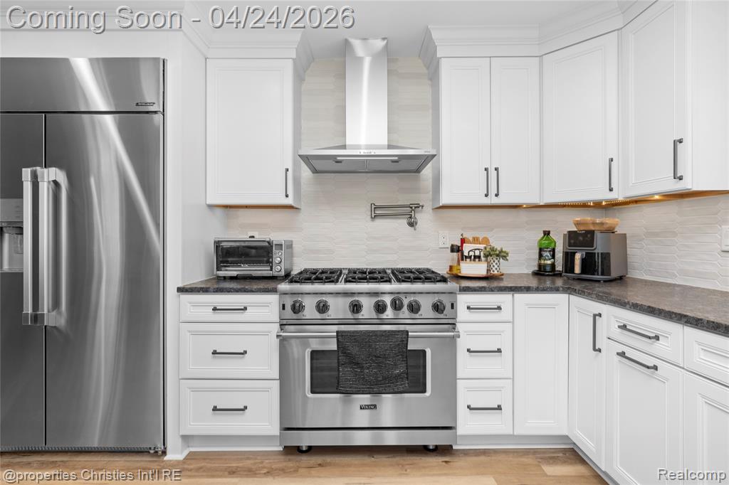 3160 W Ridge Court, Commerce Twp, MI 48390 — Photo 16